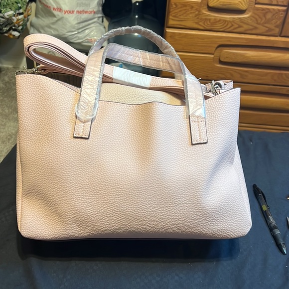 Tahari handbag/shoulder bag - Picture 3 of 4